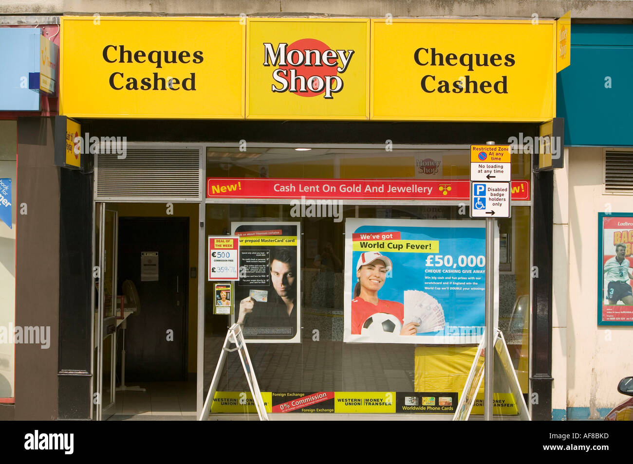 a money shop in a run down area of blackburn, Lancashire, UK Stock Photo