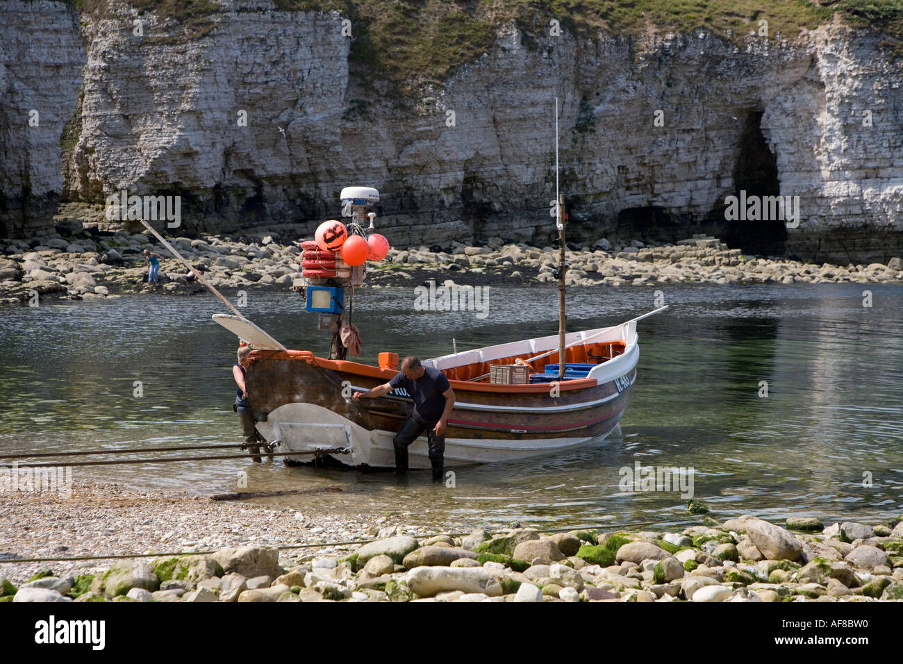 Fishing boats cobbles yorkshire hires stock photography and images Alamy