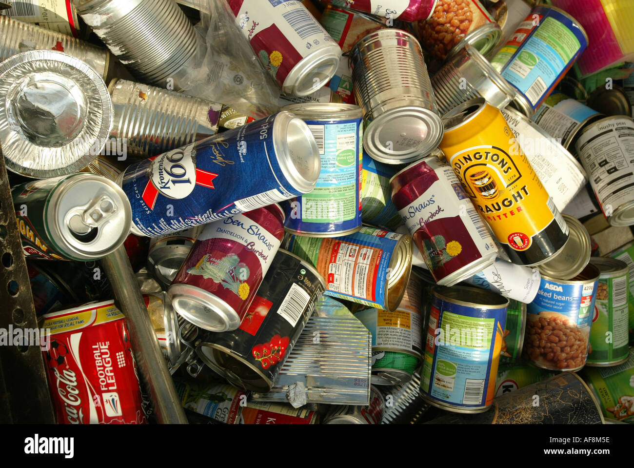 Recycling metal cans tins recycle hires stock photography and images