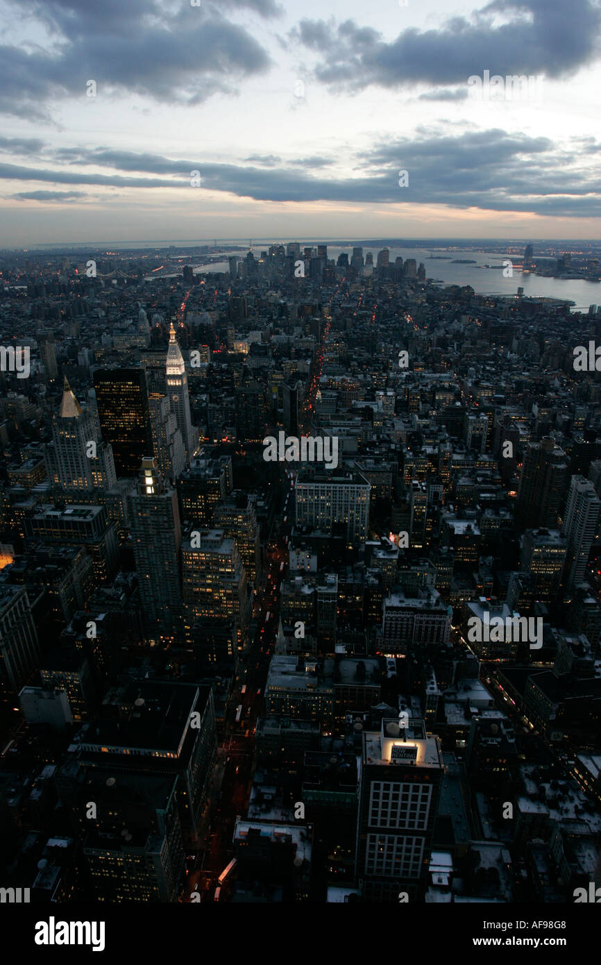 evening night view of south manhattan and sunset from observation deck 86th floor near the top of the empire state building Stock Photo