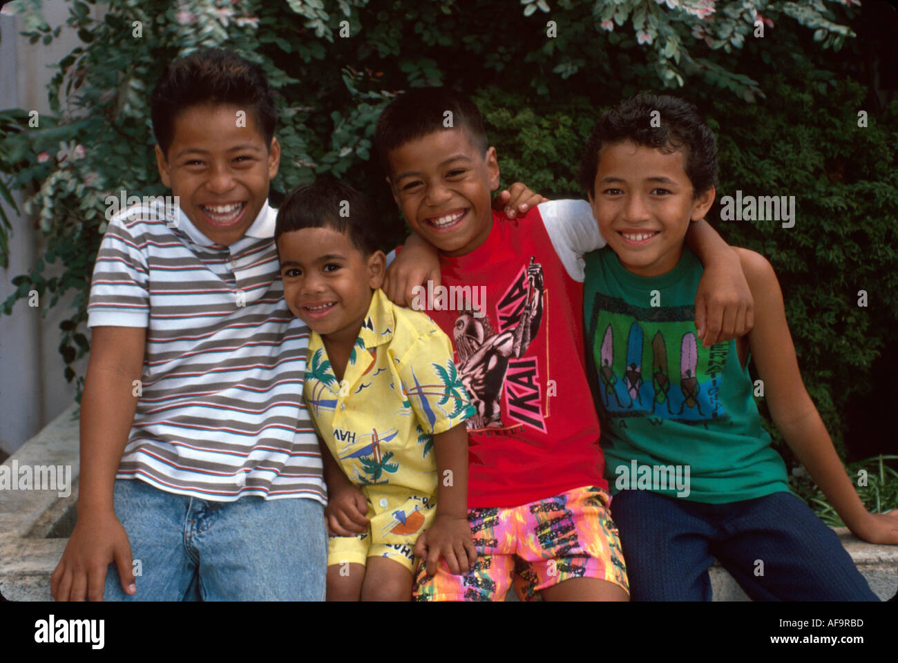 hawaii-hawaiian-islands-oahu-honolulu-boys-native-hawaiian-residents