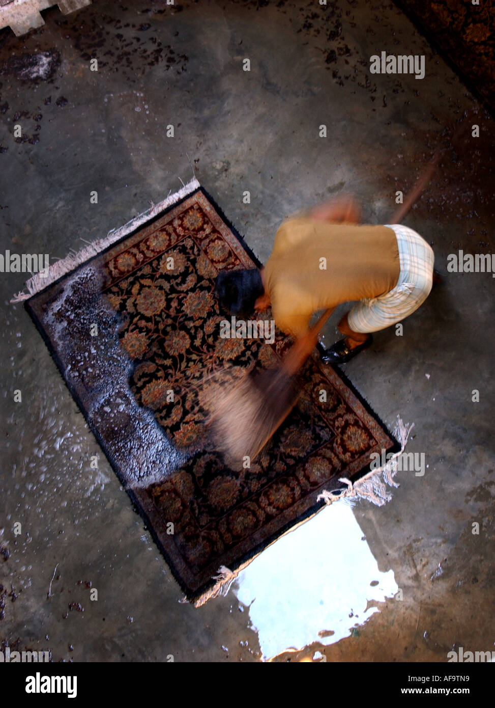 Rug weaving india hires stock photography and images Alamy