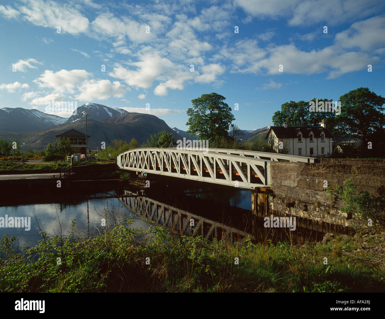 Swing bridge fort william hires stock photography and images Alamy