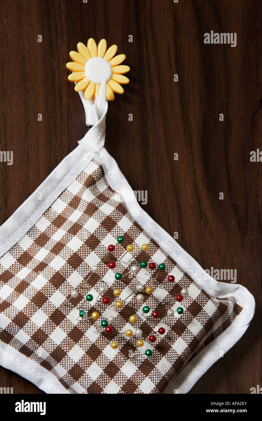 Pin cushion with fixing pins hires stock photography and images Alamy