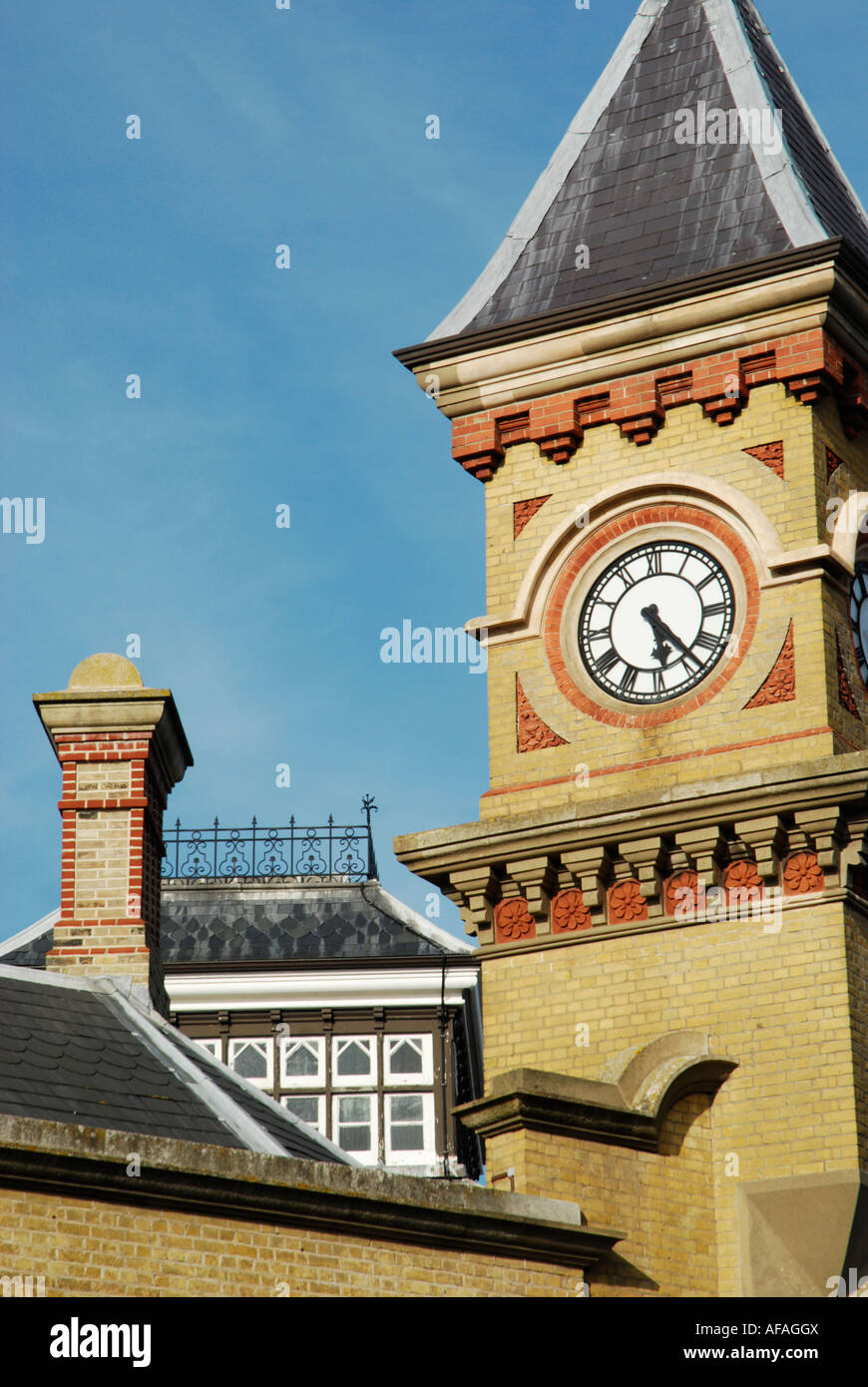 Victorian railway clock hires stock photography and images Alamy