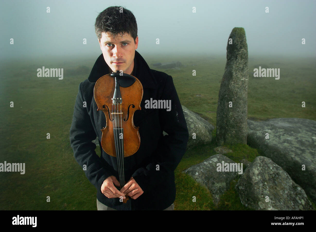 Folk musician Seth Lakeman on Dartmoor Devon UK Stock Photo