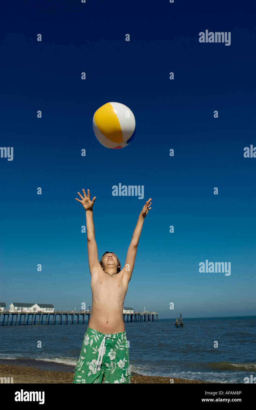 SEASIDE BEACH BOY MODEL RELEASED FUN ENJOY SAND CASTLE BALL THROW BUILD