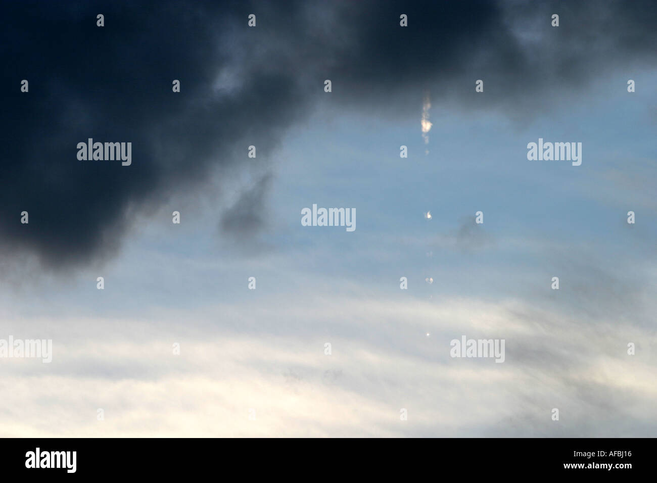 Dramatic clouds sunset black hi-res stock photography and images - Alamy