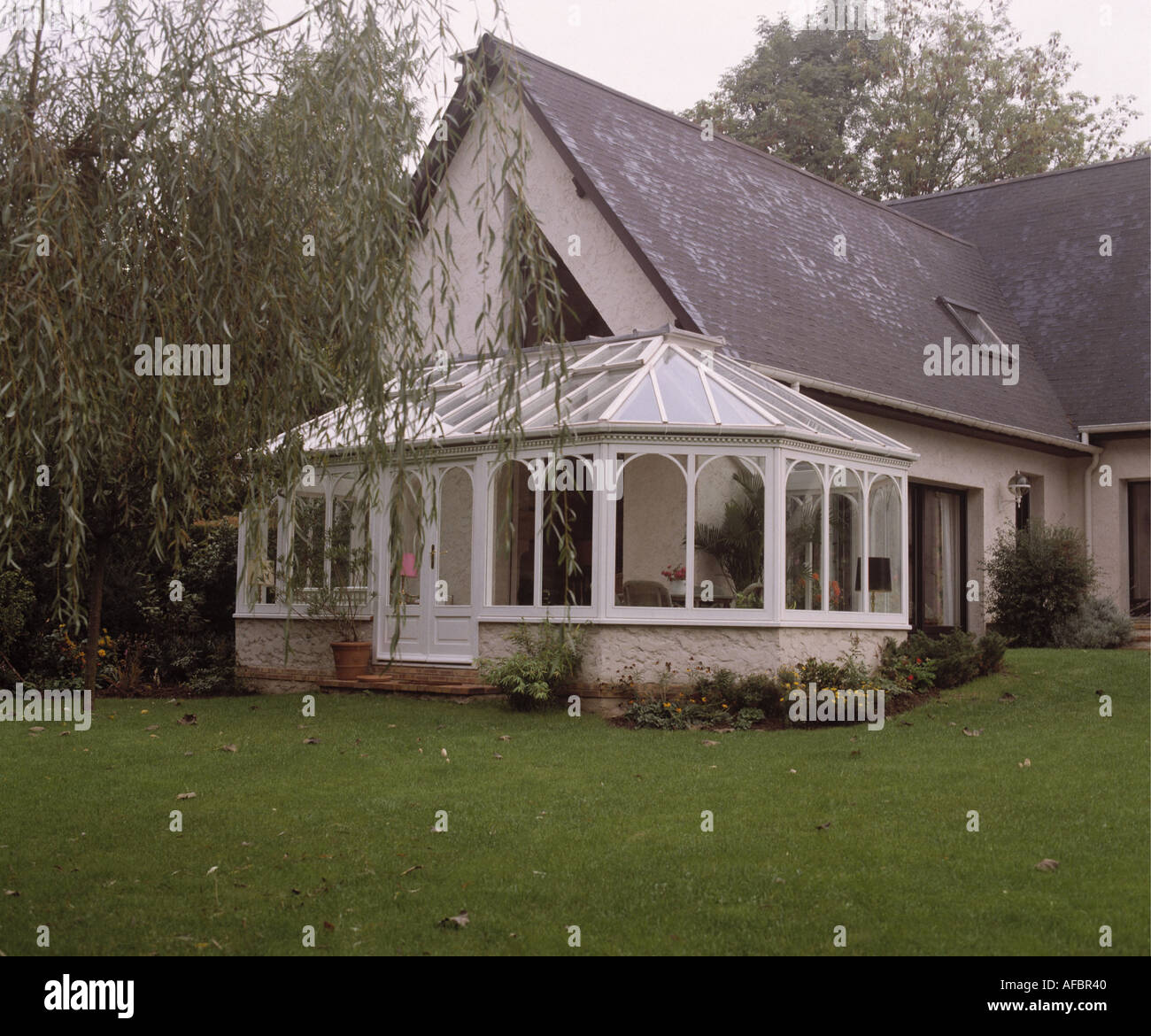 Garden house hi hi-res stock photography and images - Alamy
