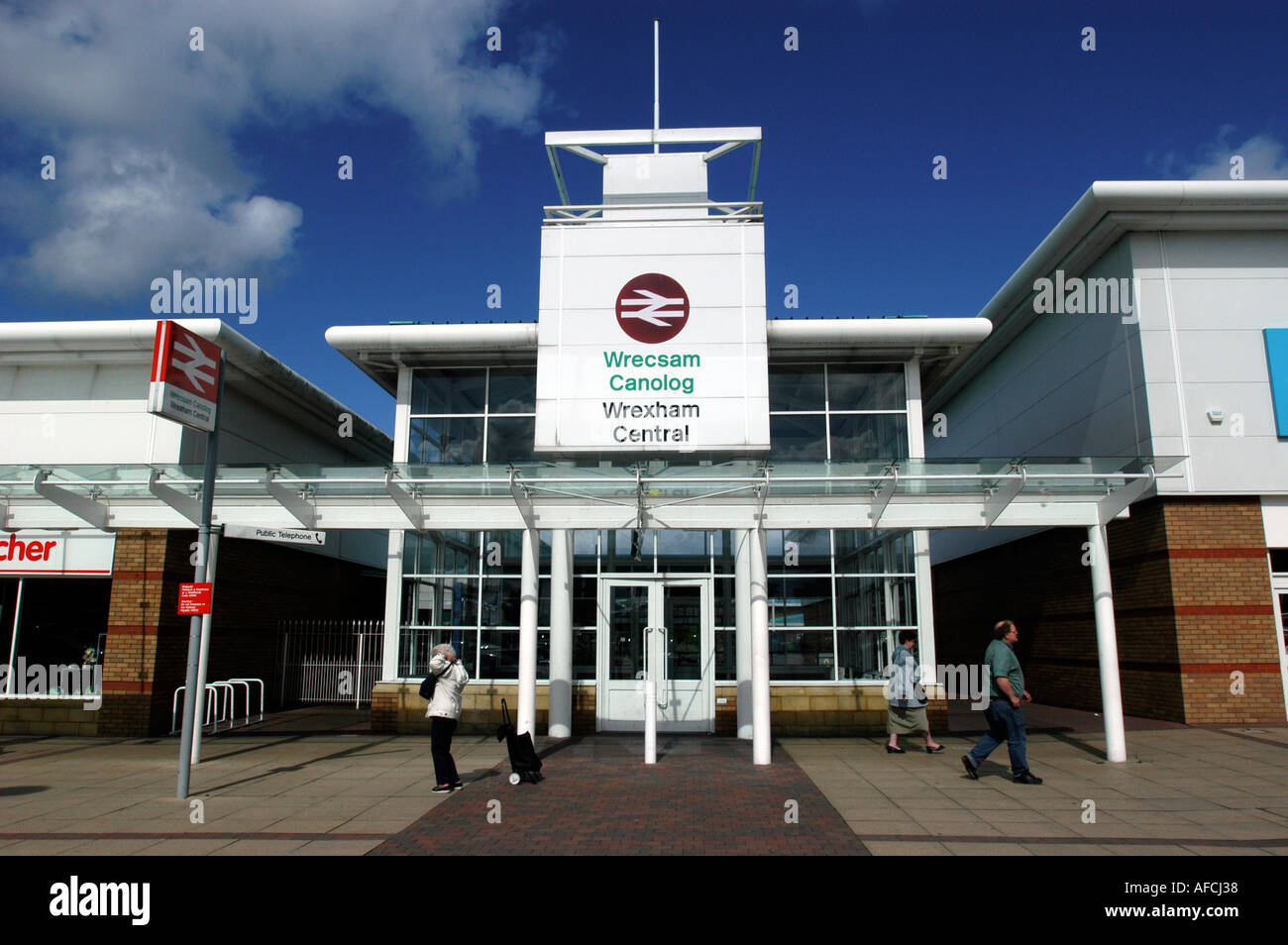 Wrexham Central Rail Station Wrexham Wales UK Stock Photo