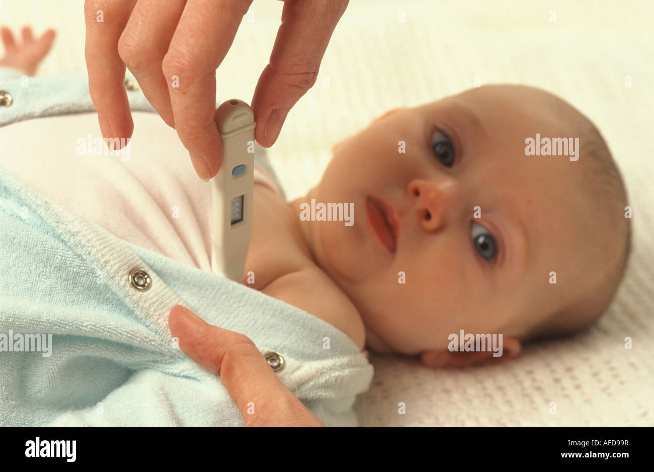 Under arm thermometer hires stock photography and images Alamy