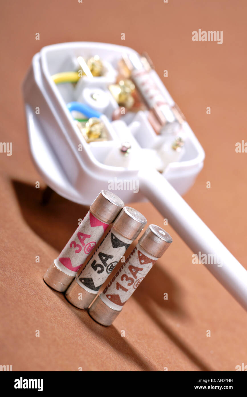 Uk three pin electrical plug with various fuses Stock Photo Alamy