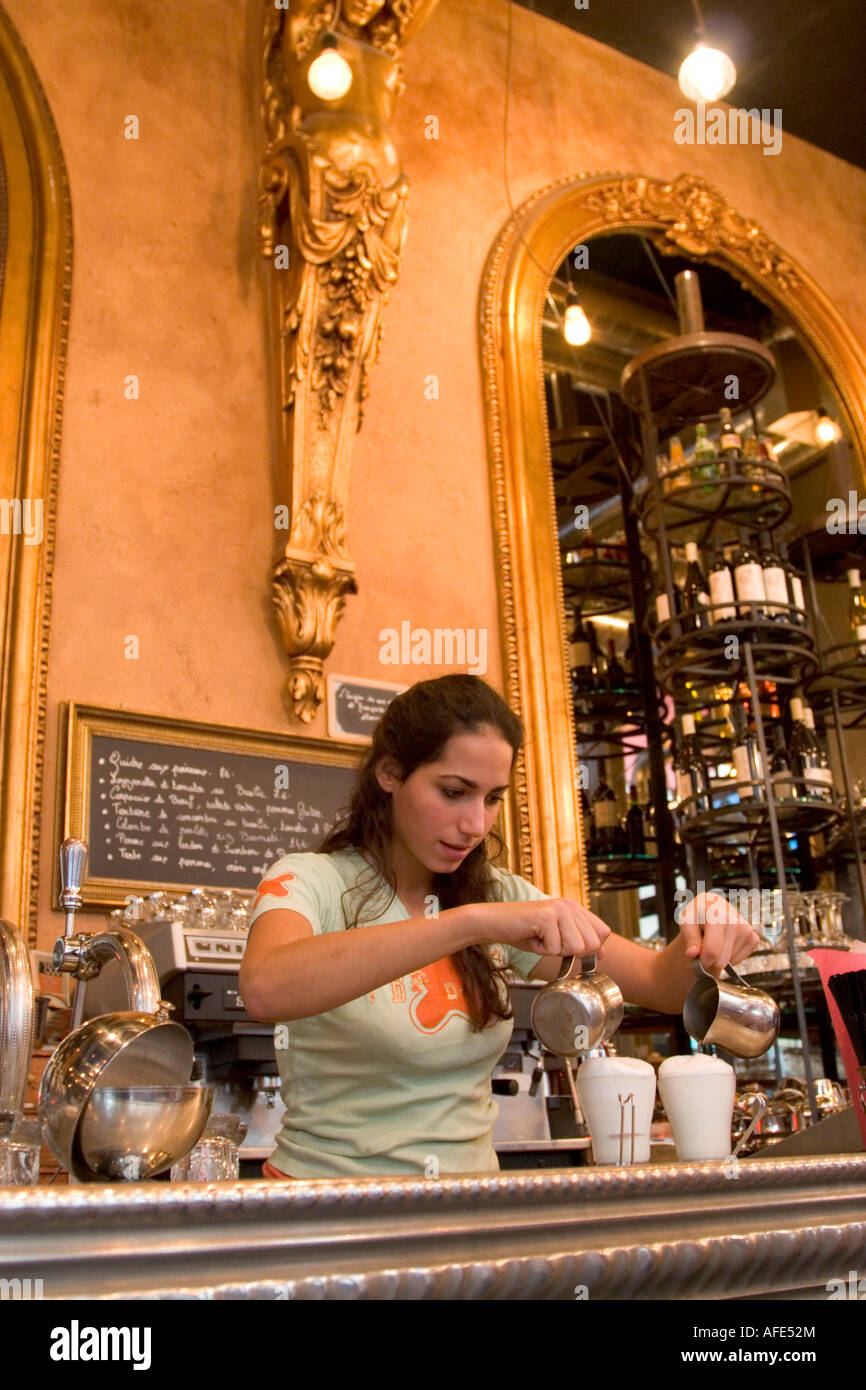 Cafe Le Brebant, 32 Boulevard Poissionniere, 9th arrondissement, Paris, France, Autumn 2007 Stock Photo