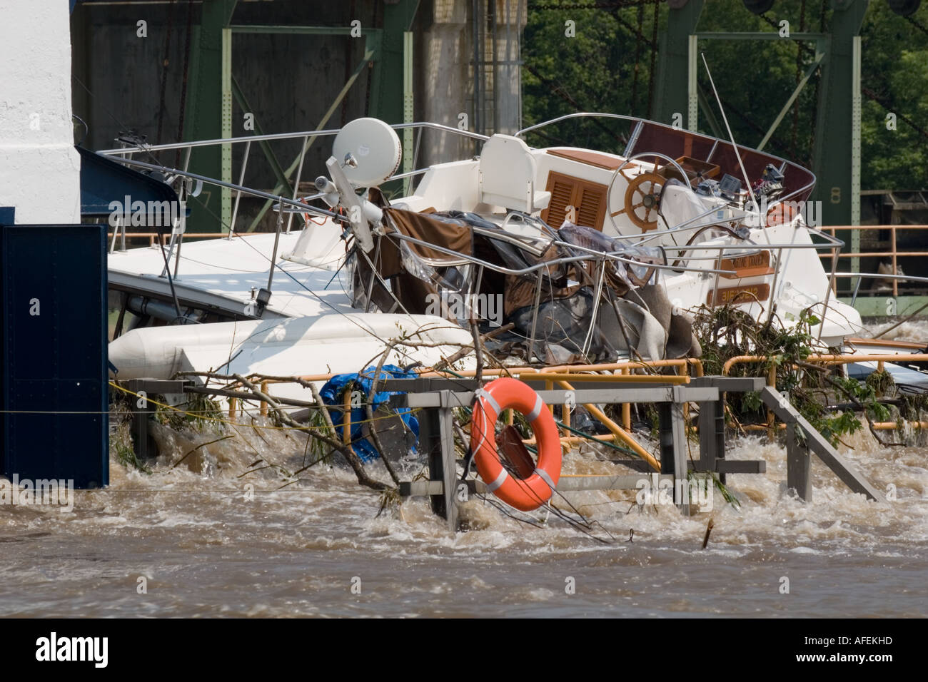 Flooding on Mohawk River destroying boat lock 15 Erie Canal June 2006