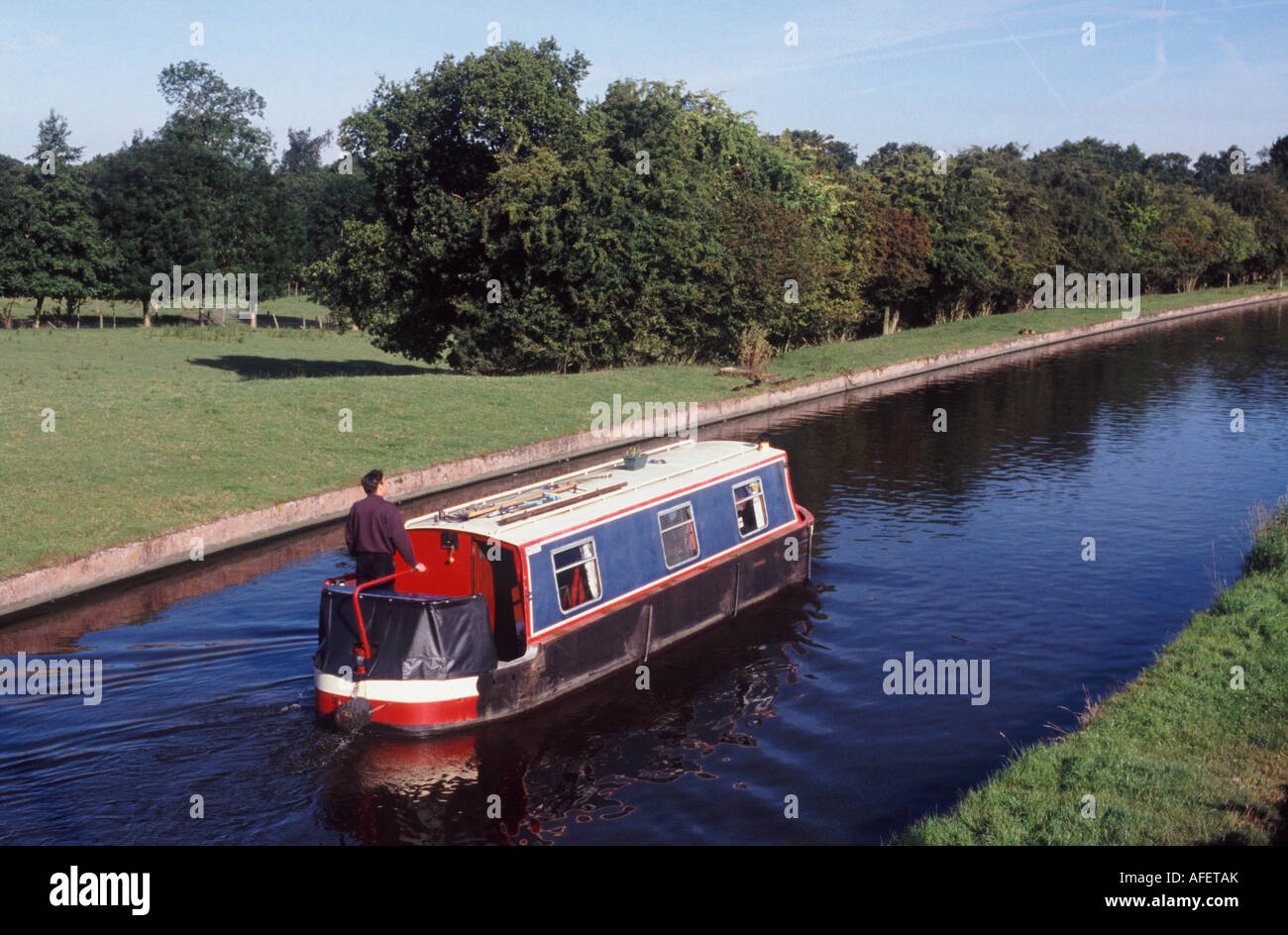 Narrowboat with cruiser stern hi-res stock photography and images - Alamy