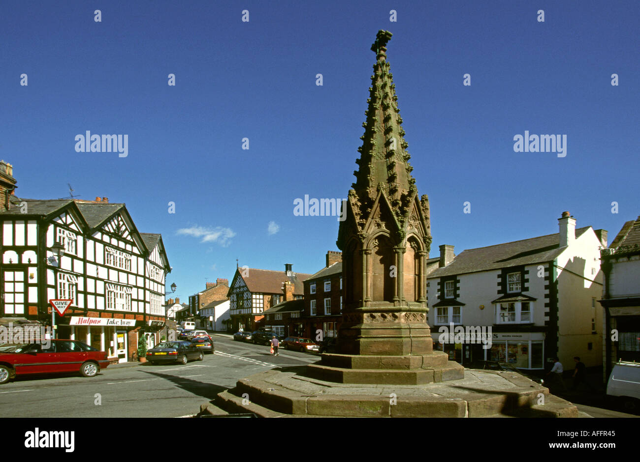 Cheshire Malpas village centre historic cross Stock Photo Alamy