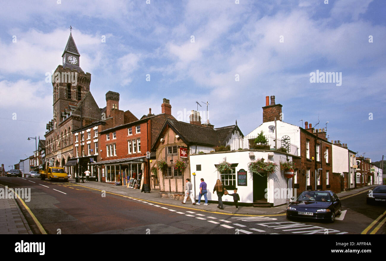 Cheshire Congleton Lawton Street Town Hall and Olde Kings Arms pub Stock Photo