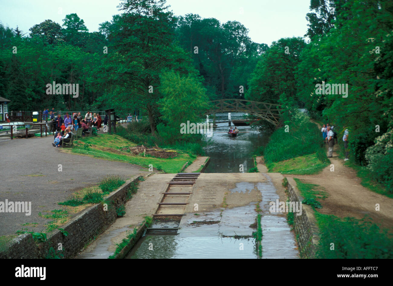 Iffley lock on the river Thames at Iffley Oxford in the summer Stock Photo