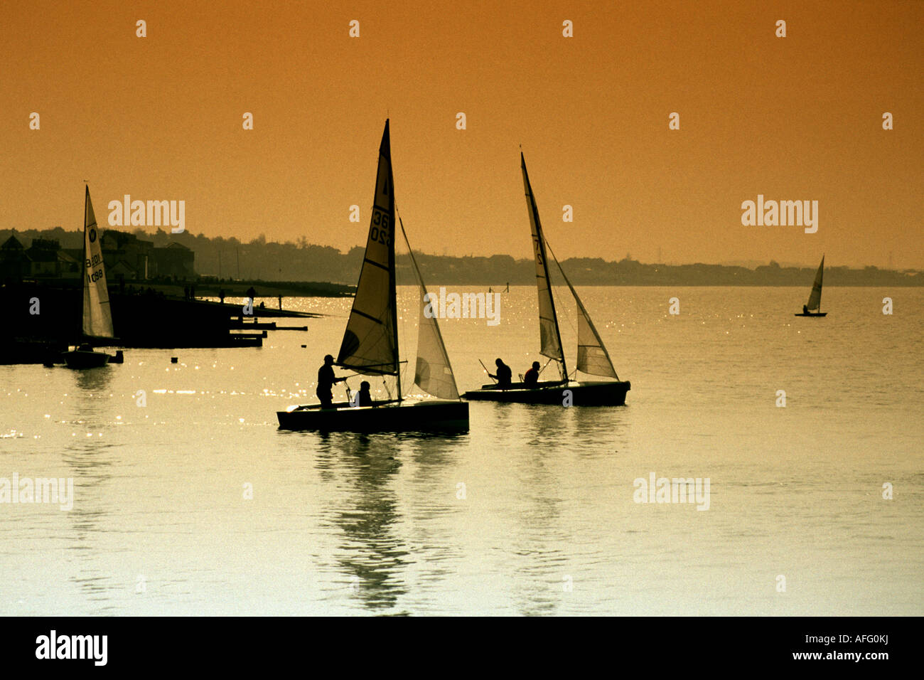 Boats silhouette hi-res stock photography and images - Alamy