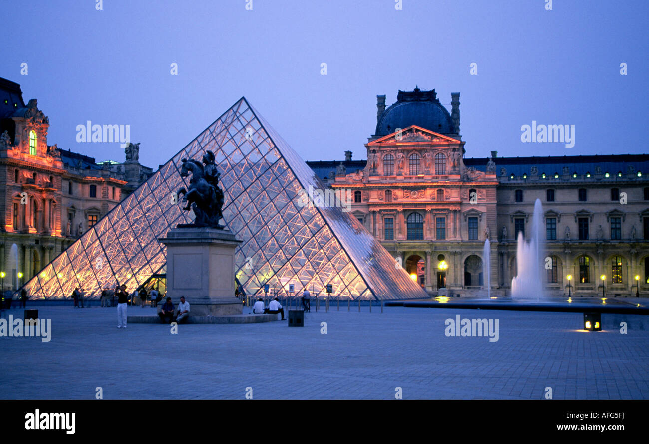 Louvre Museum - The Louvre is Paris's most renowned museum