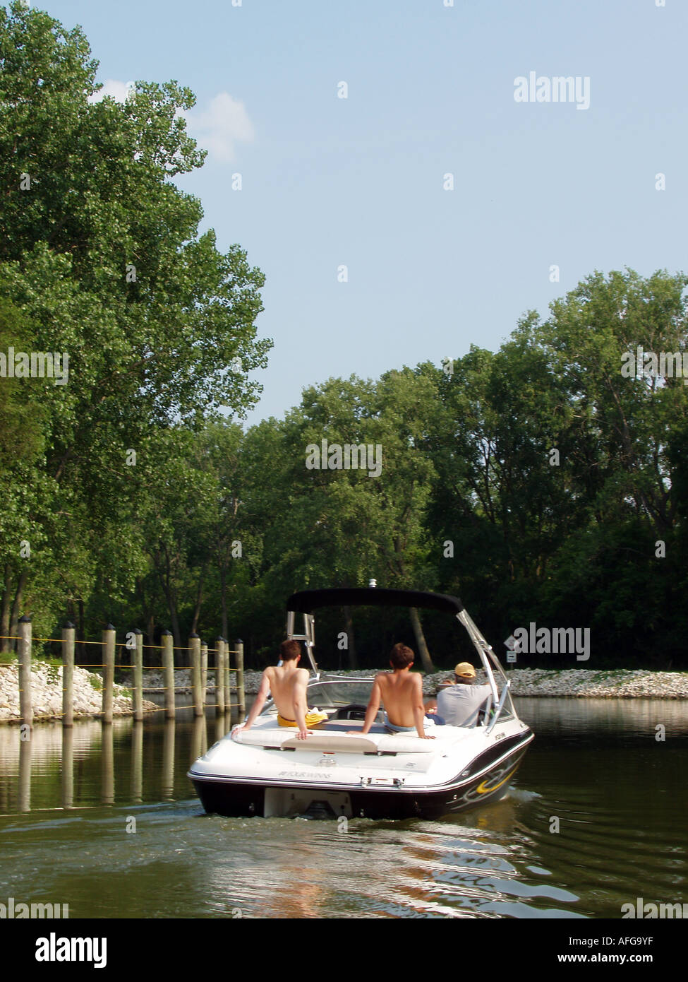Boating on Fox River, Illinois, USA Stock Photo Alamy