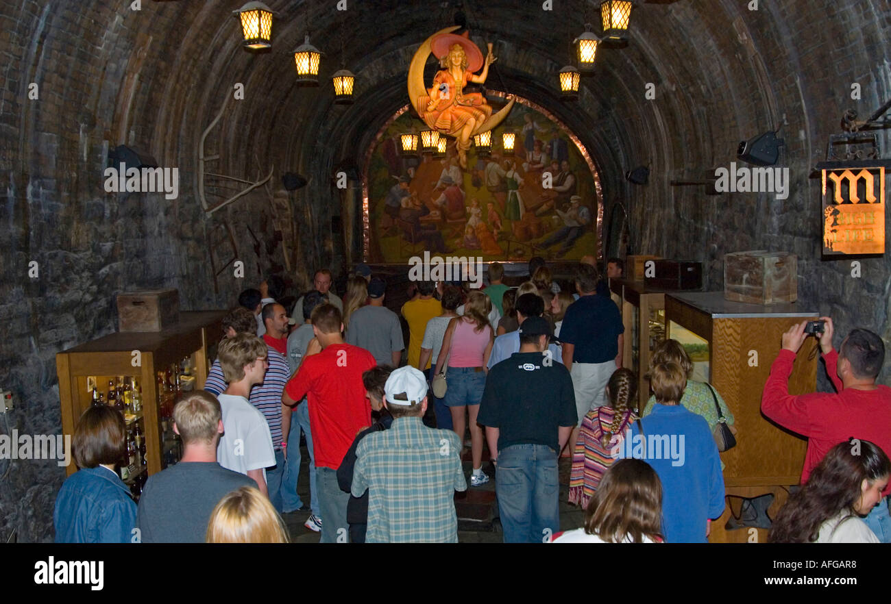Miller brewery tour cave hires stock photography and images Alamy