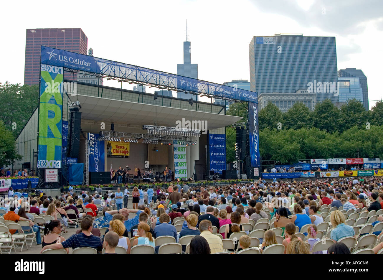 Taste of Chicago Band Stage Stock Photo 7966037 Alamy
