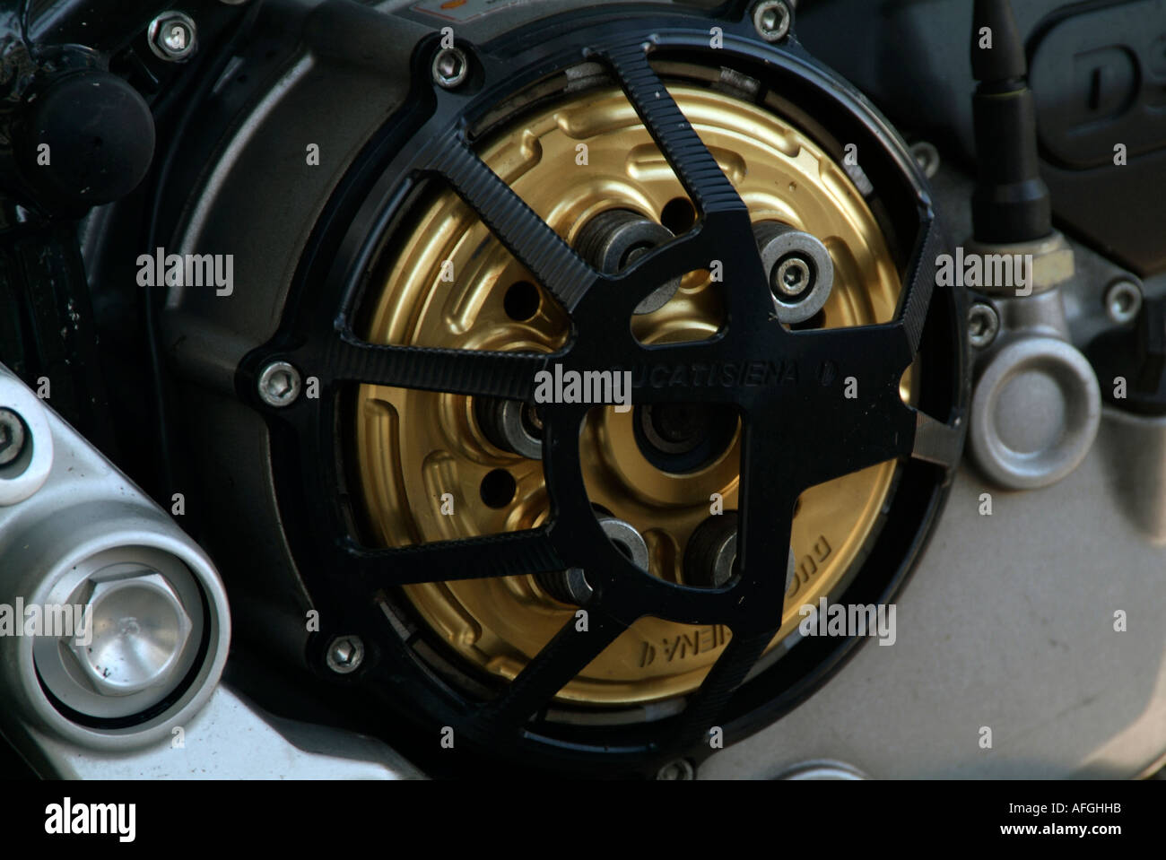 clutch, motor, cycle, bike, motorcycle, motorbike, friction, heat,  performance, grip, slip, slipping, spring, plate Stock Photo - Alamy