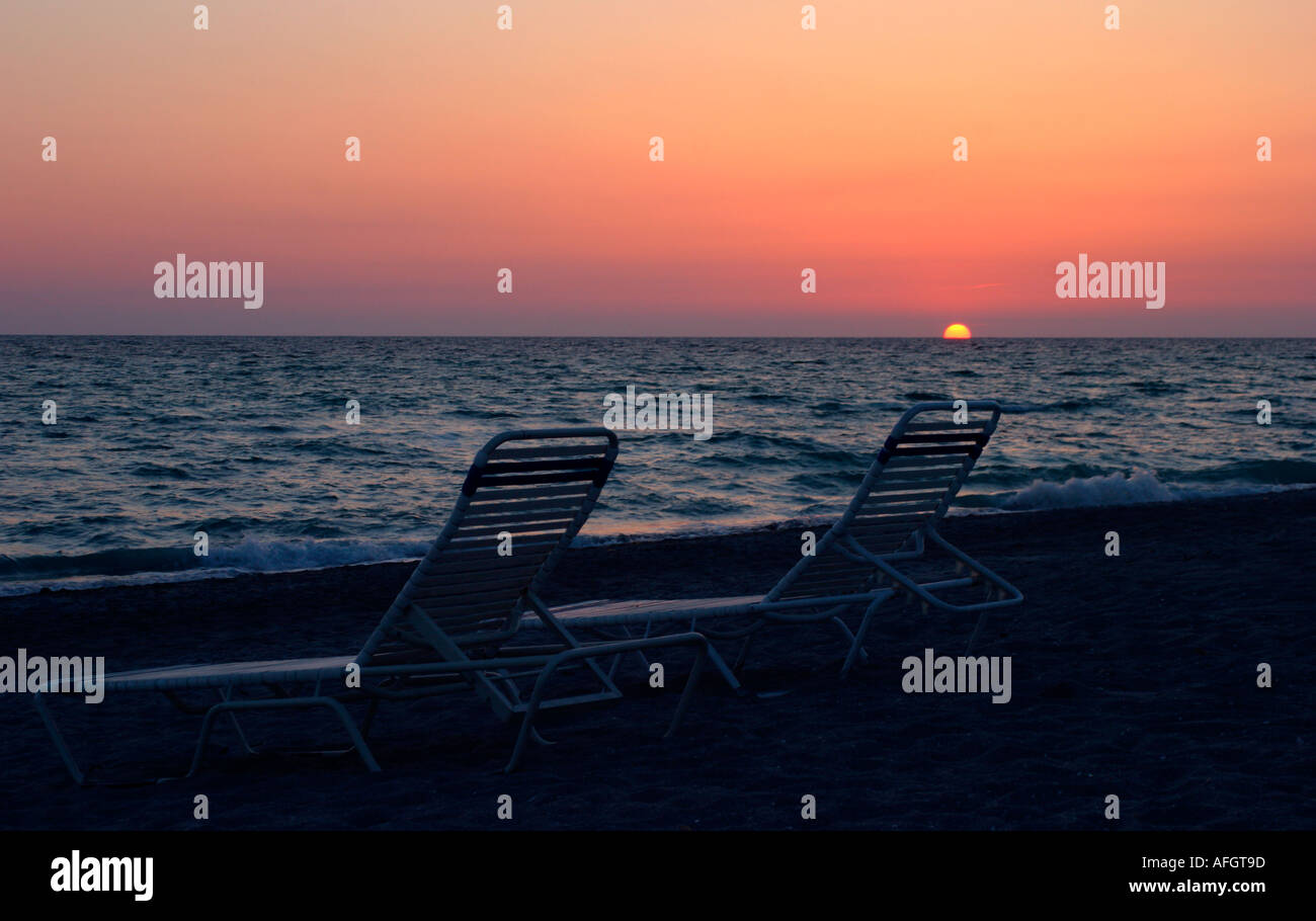 Deck chairs beach hi-res stock photography and images - Alamy