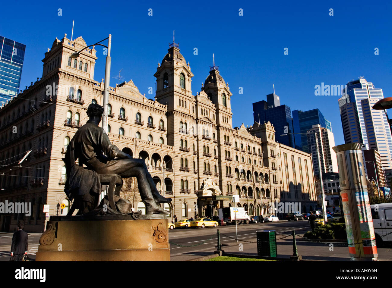 Melbourne statue comfort hires stock photography and images Alamy