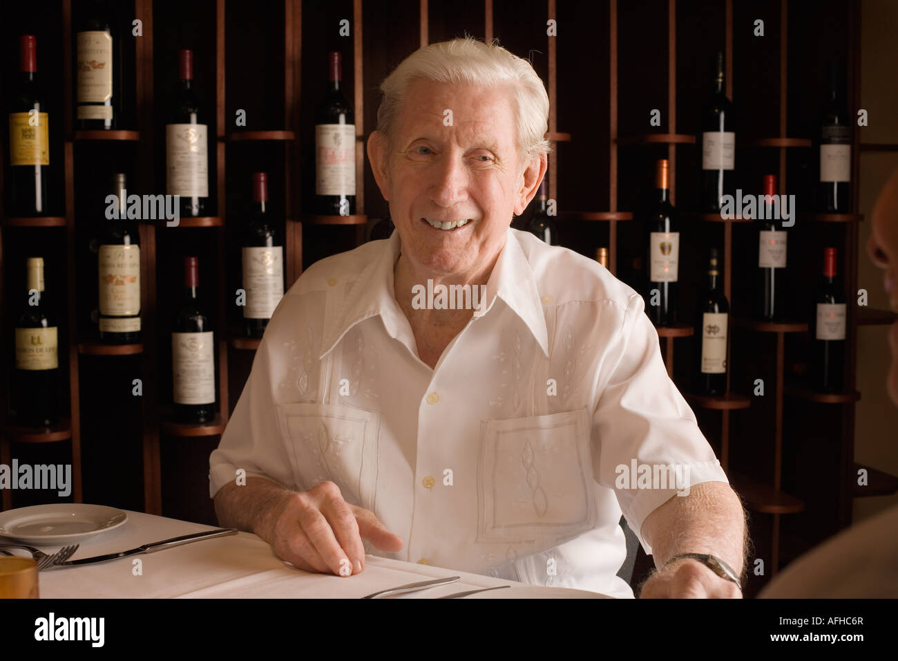 75 year old hispanic senior hi-res stock photography and images - Alamy