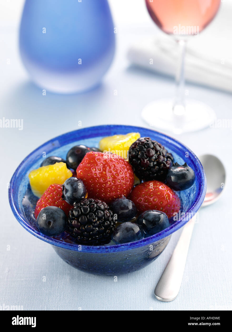 Individual portion fruit salad hi-res stock photography and images - Alamy
