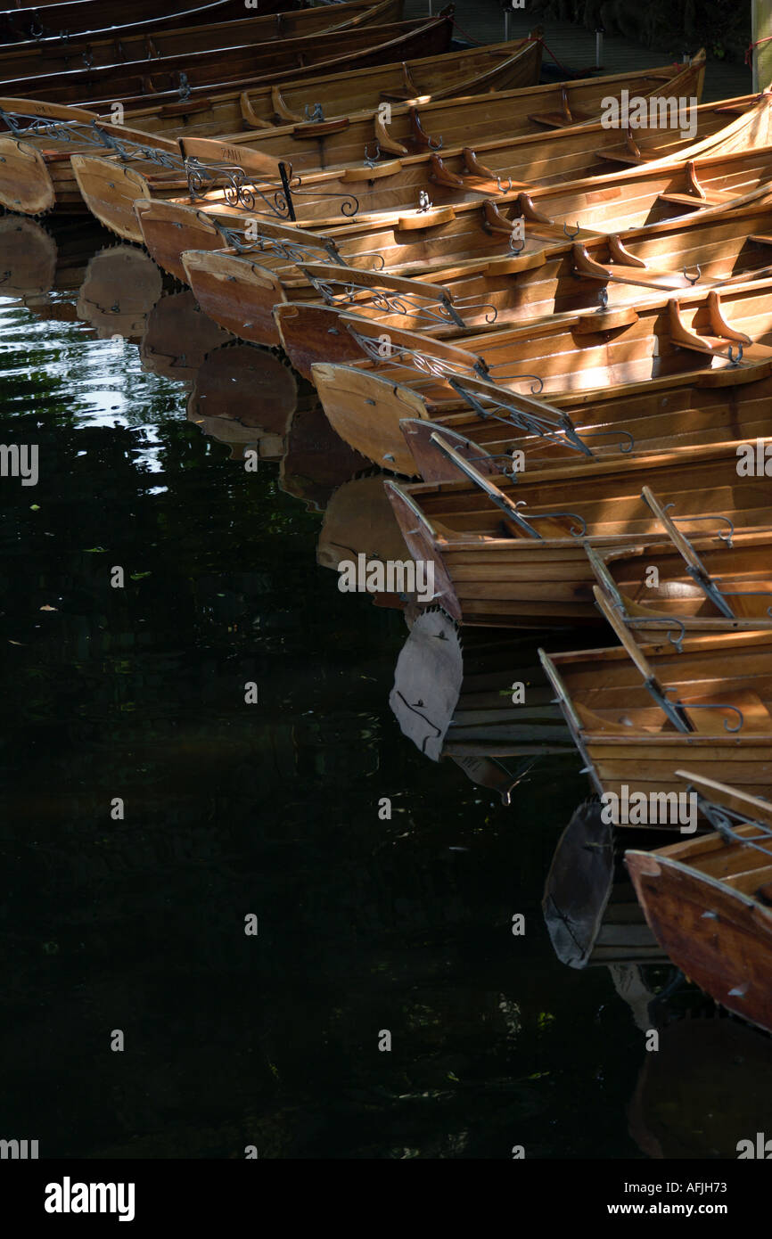Empty boats hi-res stock photography and images - Alamy
