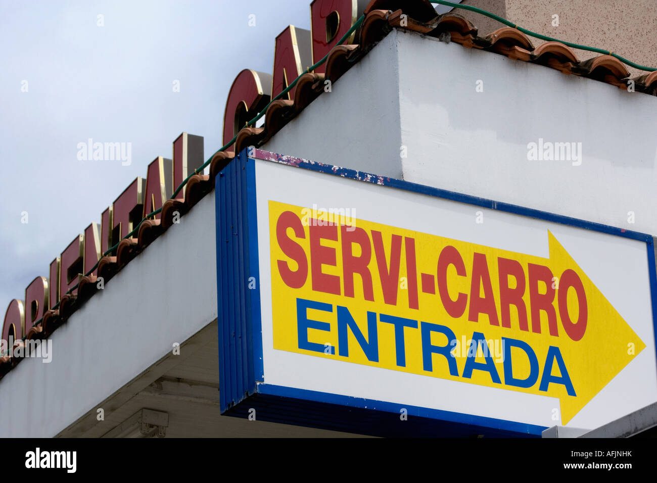 Drivethrough sign, Spanish Stock Photo Alamy
