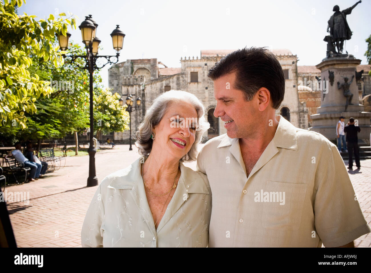75 year old hispanic senior hi-res stock photography and images - Alamy