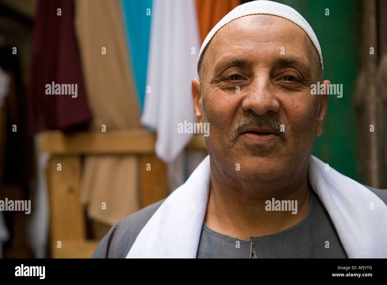 Portrait egyptian man in market hi-res stock photography and images - Alamy