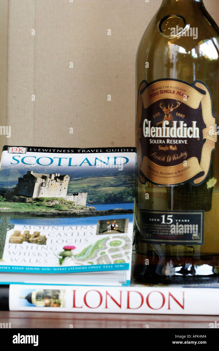 Glenfiddich bottle hi-res stock photography and images - Alamy