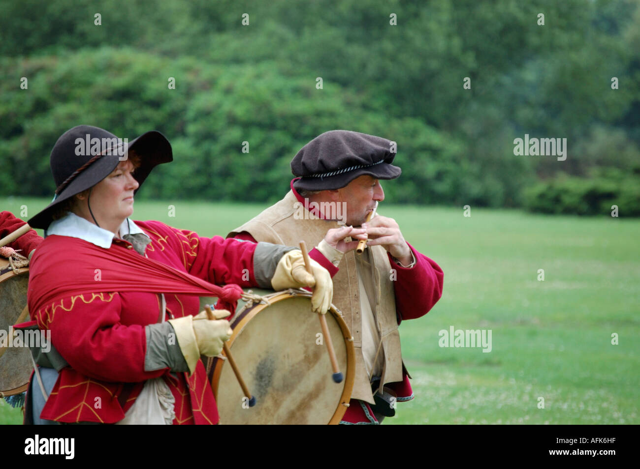 English civil war drummer hi-res stock photography and images - Alamy