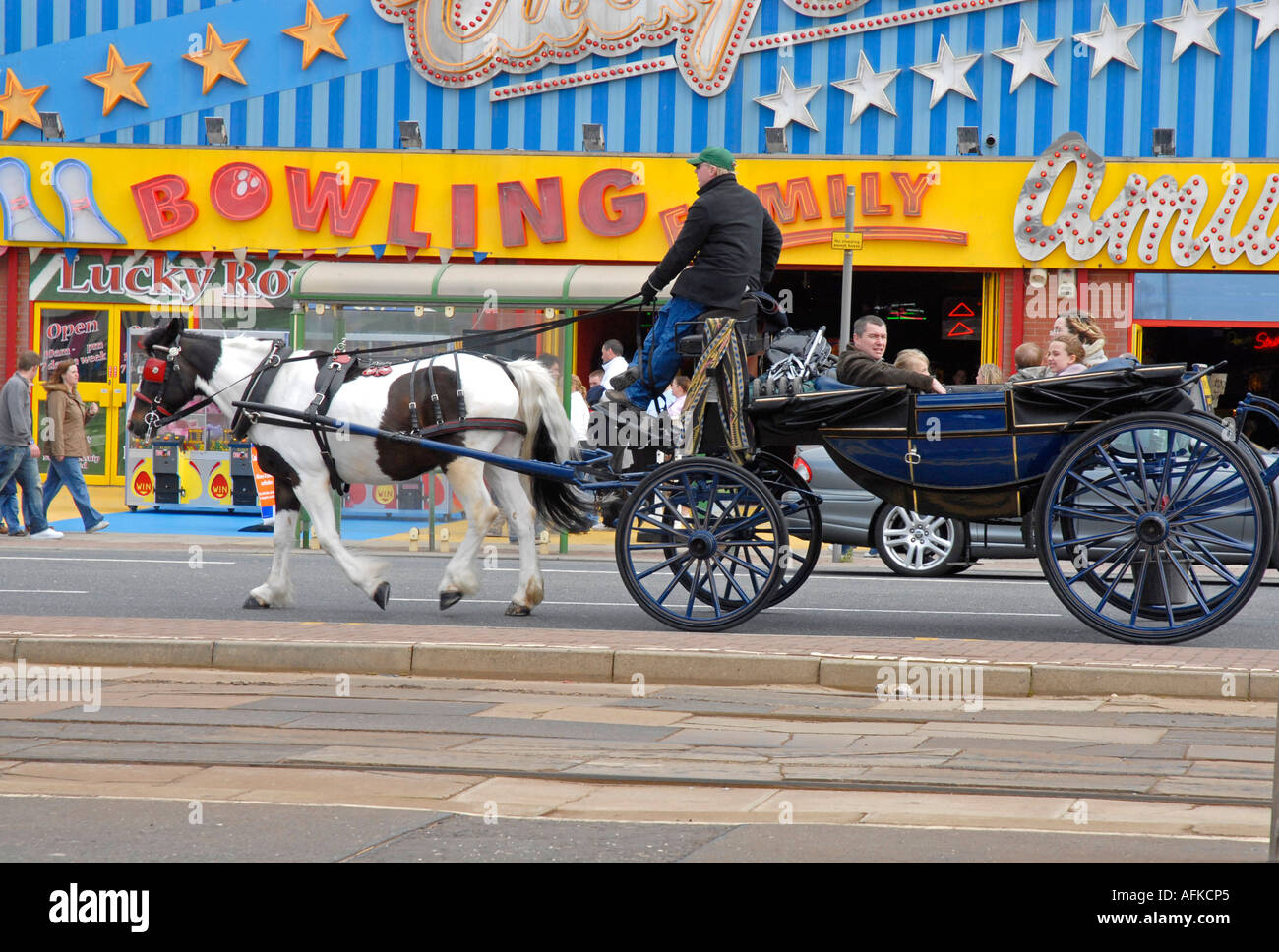 Open horse carriage hires stock photography and images Alamy