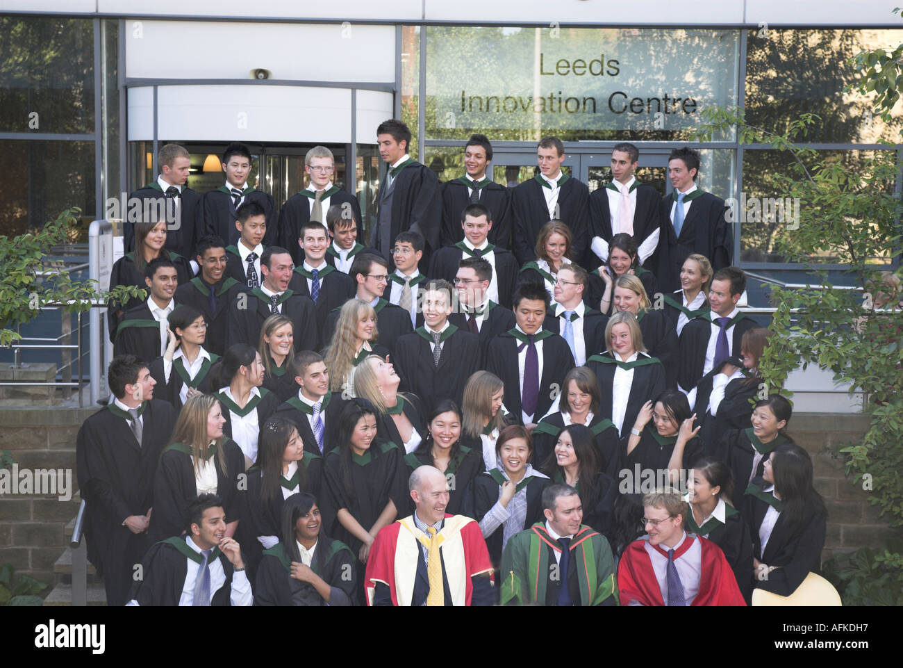 University of leeds graduation hires stock photography and images Alamy
