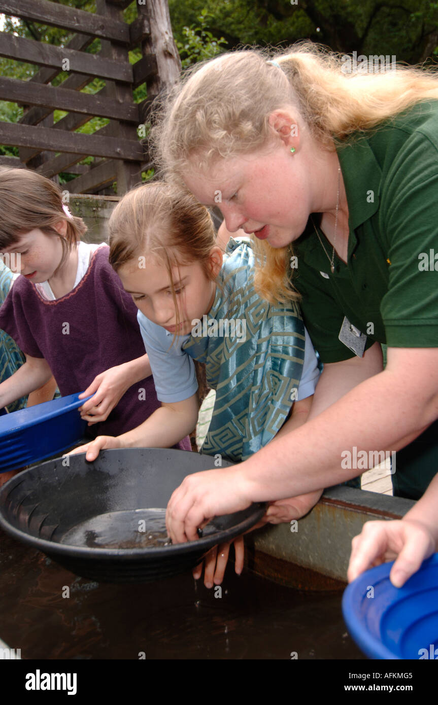 Gold panning wales hires stock photography and images Alamy
