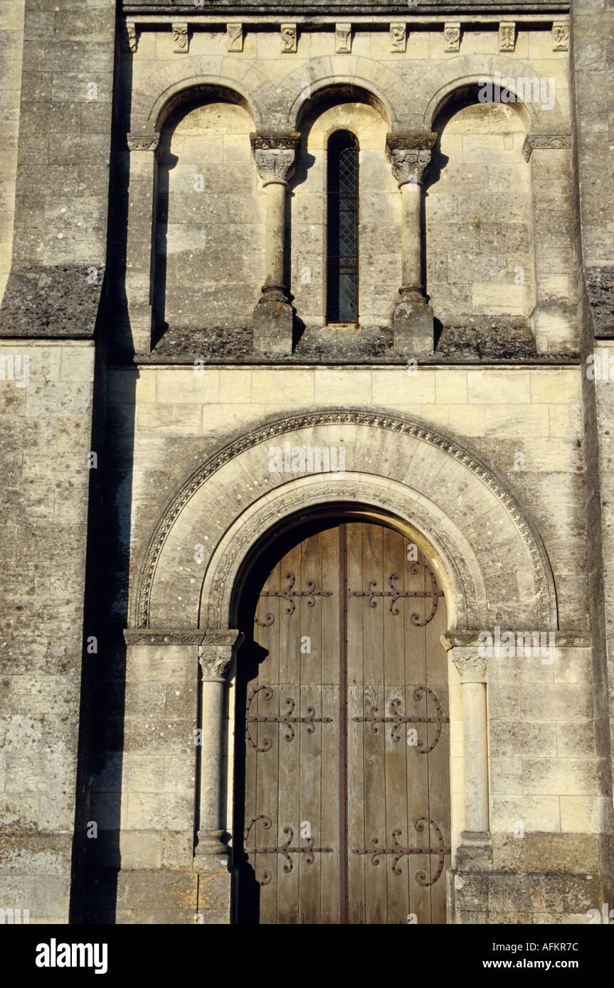 Facade and door of an old church, Bouliac, Gironde, France Stock Photo