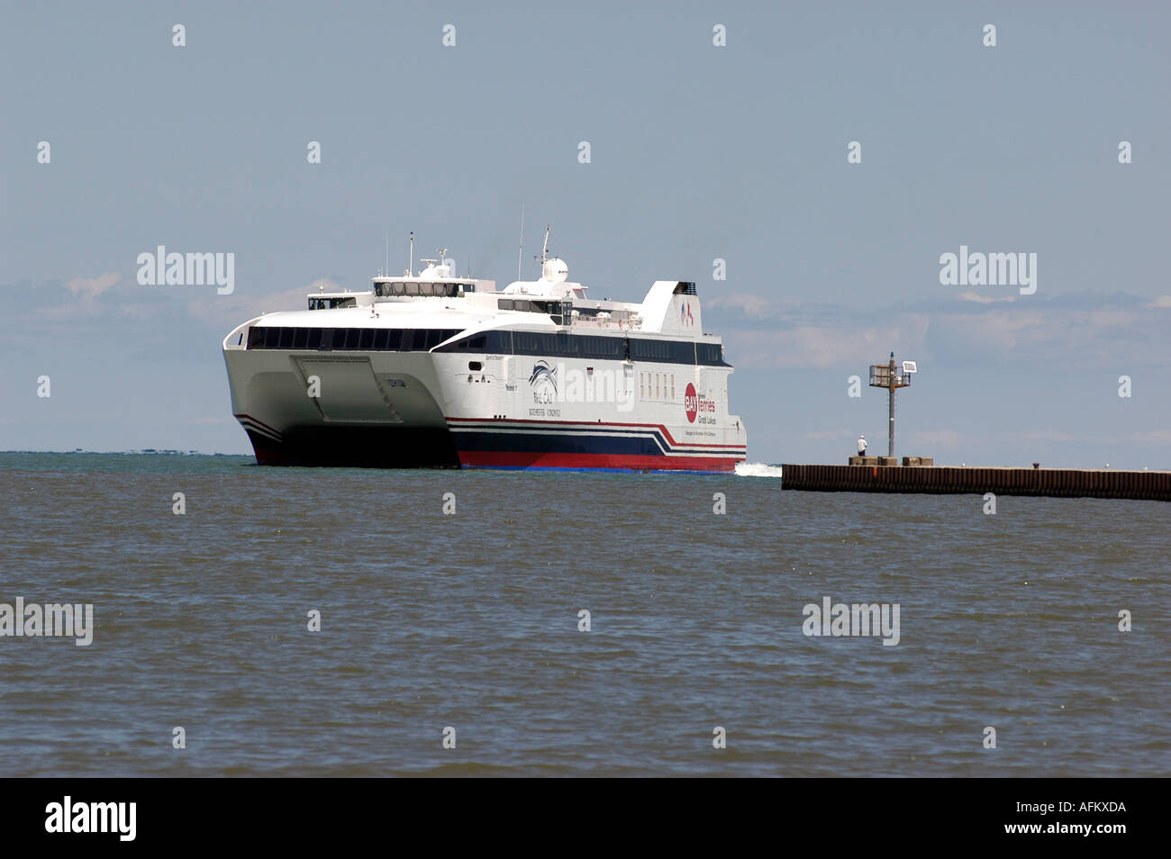 Rochester toronto ferry ontario toronto hi-res stock photography and ...