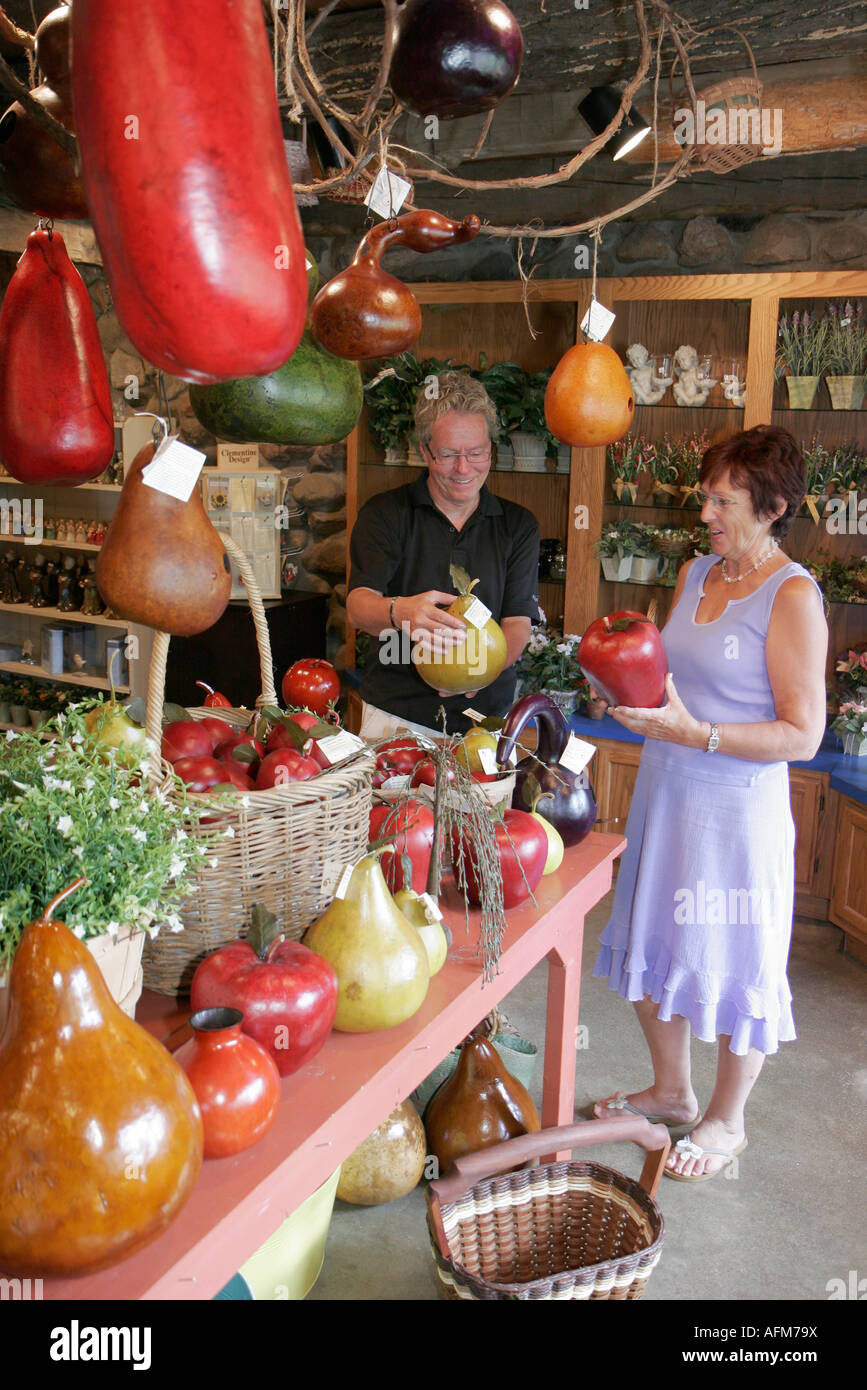 Amish acres historic farm hires stock photography and images Alamy