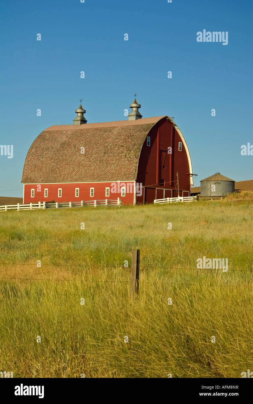 Palouse Wheat Field Eastern Washington State barn Stock Photo Alamy