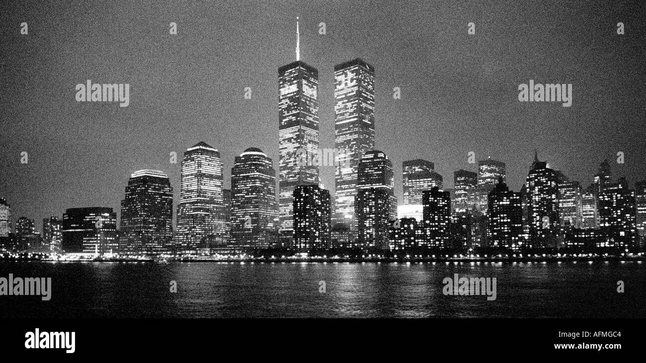 Twin towers new york Black and White Stock Photos & Images - Alamy