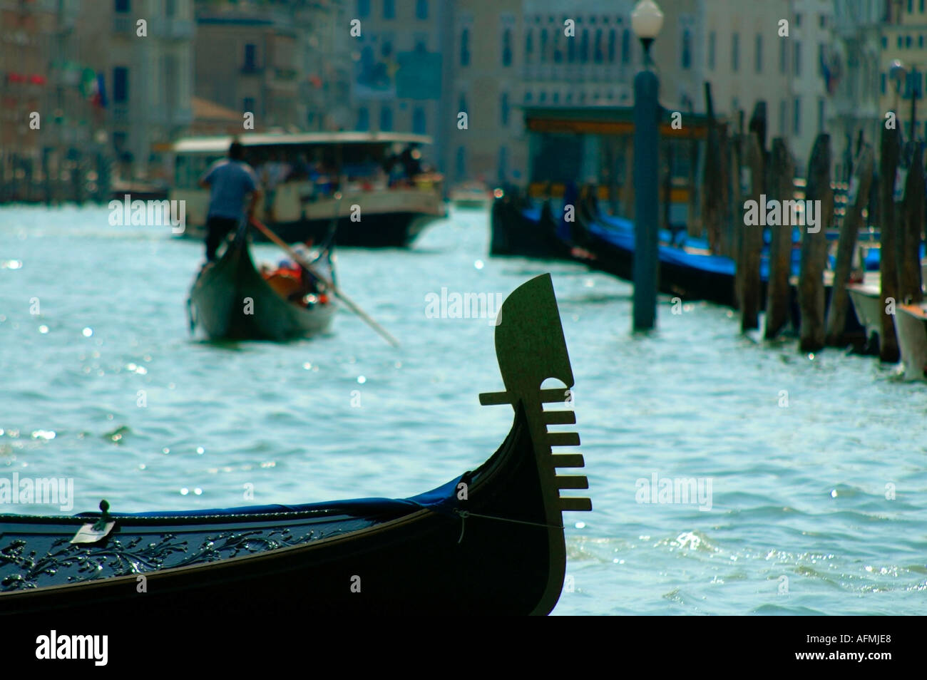 Prow of a gondola hi-res stock photography and images - Alamy