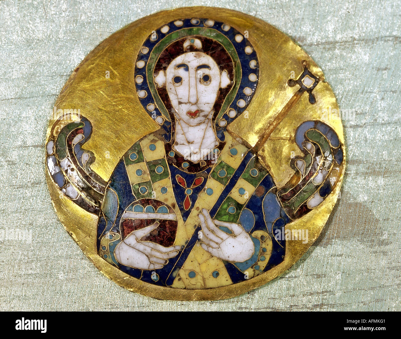 fine arts, religious art, angels, medaillon depicting an angel, byzantine art, gold, 6th /7th century AD, Bayerisches Nationalmu Stock Photo