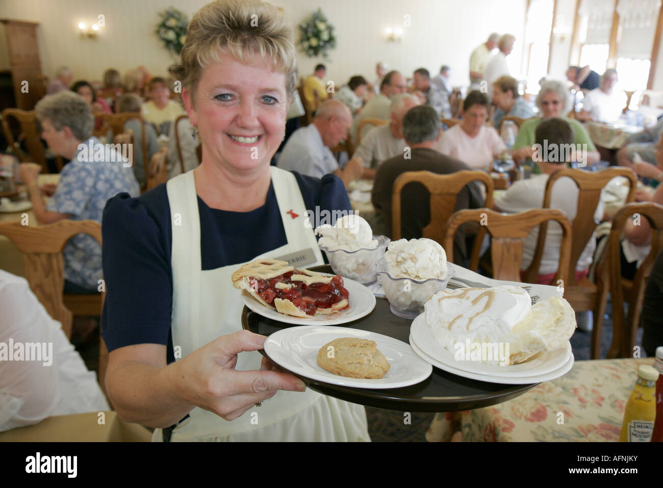 Indiana,LaGrange County,Shipshewana,The Blue Gate Restaurant & Bakery