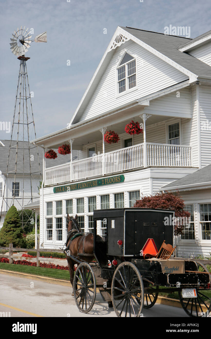 Shipshewana Indiana,East Middlebury Street,horse drawn Amish buggy,furniture store,IN070829072 Stock Photo